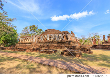 Wat Chang Rob temple in Kamphaeng Phet Historical Wat Chang Rob temple in Kamphaeng Phet Historical 54864596