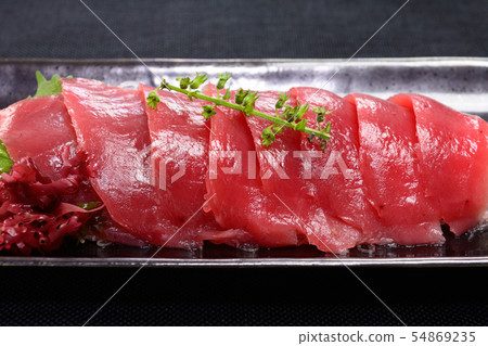 Delicious natural tuna sashimi 54869235