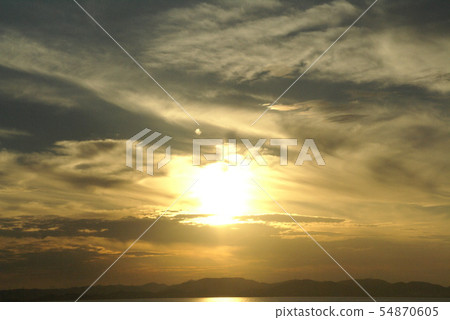 Evening sky in the Seto 54870605