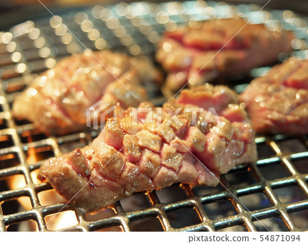 Thick cut beef tongue (Kagoshima beef) 54871094