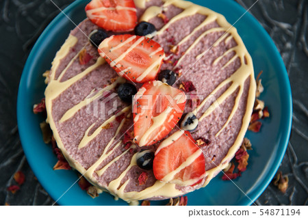 Raw healthy vegan cheesecake, homemade with cashew, mint and 54871194