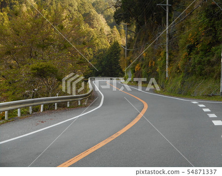 山路 54871337