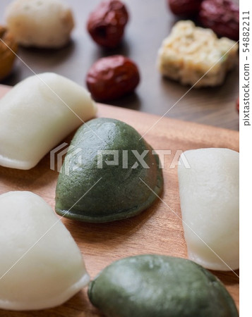 Korean traditional food Songpyeon, Hangwa 54882211