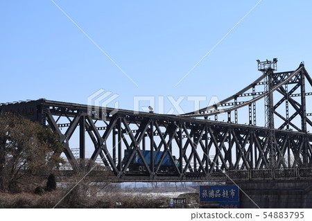 跟踪朝鮮並通過鐵橋（中國丹東） 54883795