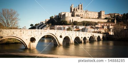 Pont Vieux and Cathedral of Saint Nazaire, Beziers 54888285