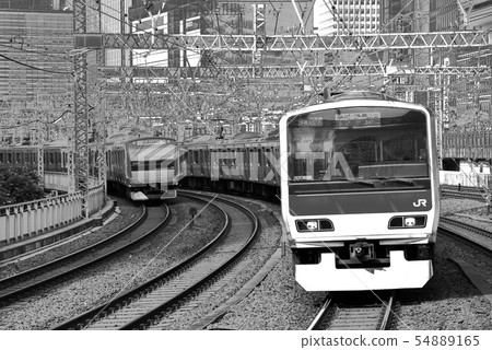 在市中心運行的通勤列車E231系列山手線圖像 在市中心運行的通勤列車E231系列山手線圖像 54889165