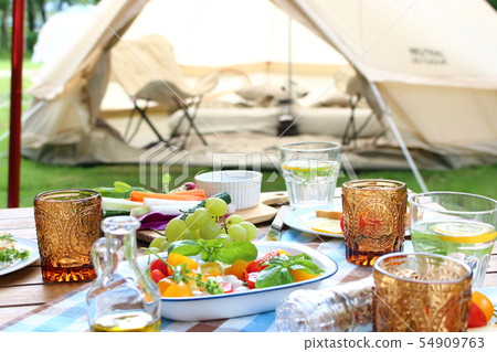 Glamping Camp 54909763