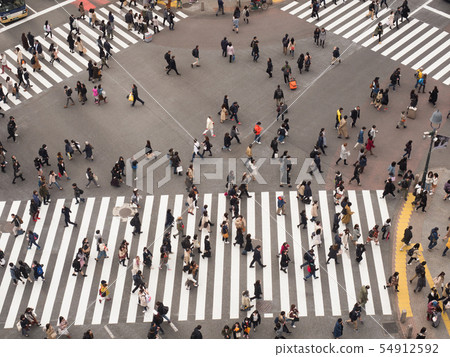 Scramble intersection in front of Shibuya station 54912592