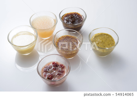 Salad dressing 54914065