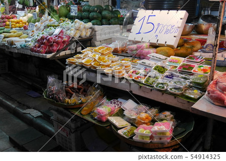 Fruit stall in Bangkok at night 54914325