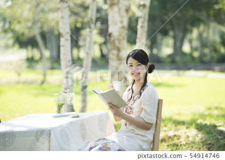 讀本質上的婦女 讀本質上的婦女 54914746