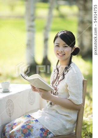 讀本質上的婦女 讀本質上的婦女 54914755