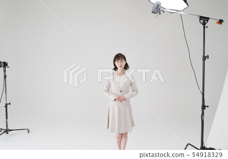 Studio shot image Whole body model White Hori studio 54918329