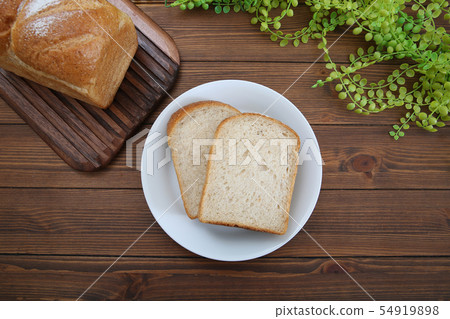 Plain bread  54919898