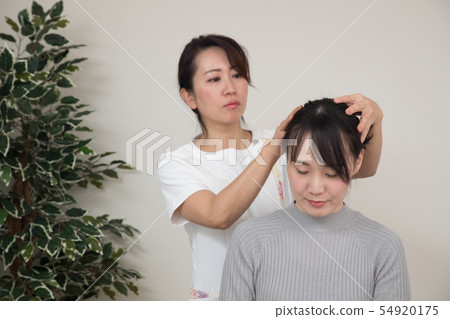 Manipulation, massage 54920175