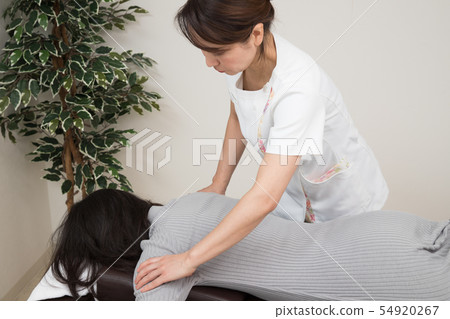 Manipulation, massage 54920267