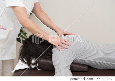 Manipulation, massage 54920479