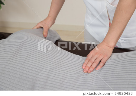 Manipulation, massage 54920483
