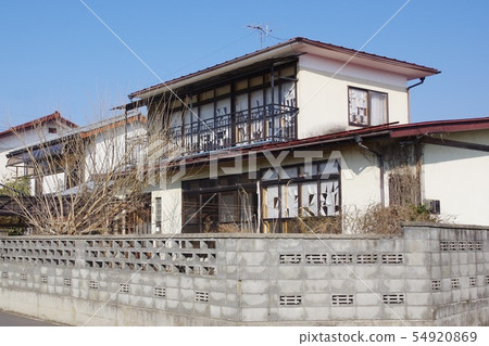 Unoccupied houses Unoccupied houses in residential areas 54920869