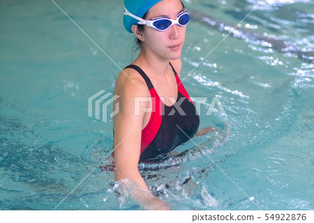 女生 女孩 女性 54922876