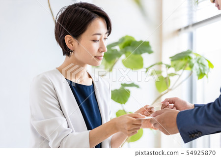 Female Business Card exchange Female Business Card exchange 54925870