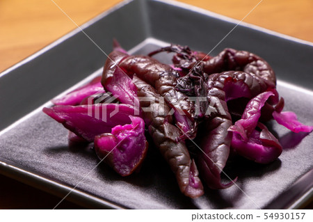 Shiba pickles. 54930157