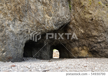 Taking a summer landscape with caves on Nagasu Beach, Taisei-ku, Hokkaido Taking a summer landscape with caves on Nagasu Beach, Taisei-ku, Hokkaido 54930700