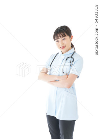 有胳膊的年輕人護士橫渡 有胳膊的年輕人護士橫渡 54933318