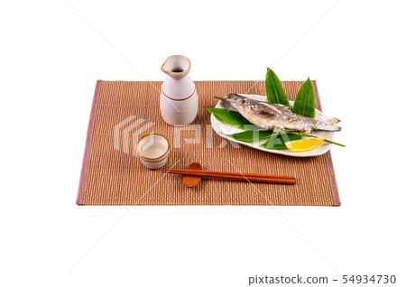 與鹽和緣故的烤虹鱒 與鹽和緣故的烤虹鱒 54934730