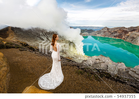 Bride in a volcanic crater 54937355