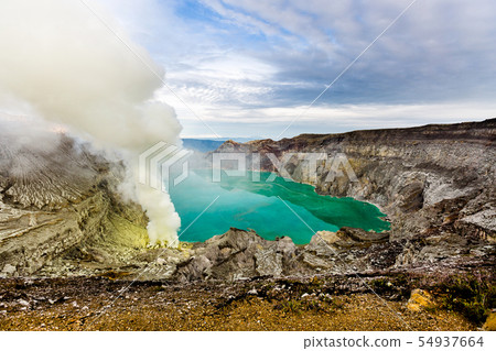 A shot of the crater of the volcano Ijen 54937664