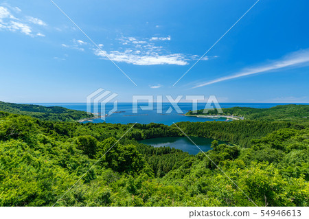 [Oga Peninsula, Akita Prefecture] The view of Ninomegata, Toga Bay and the Sea of Japan from Hachibodai is truly spectacular 54946613