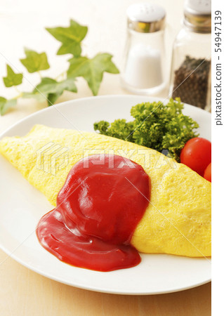 Omelette rice  54947139