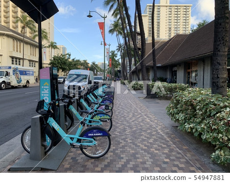early morning waikiki 54947881