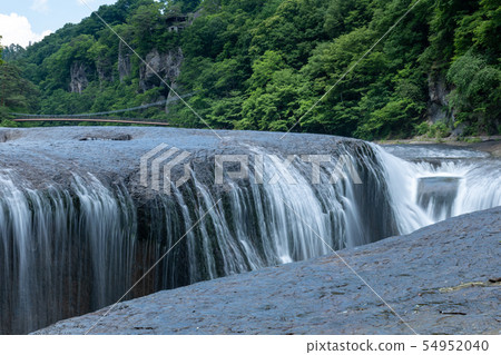 Fukiware瀑布和Fukiware橋 Fukiware瀑布和Fukiware橋 54952040