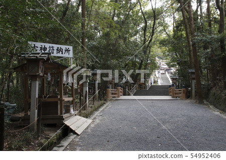 Miwa Myojin Ogami Shrine (2 Torii-approach) 54952406