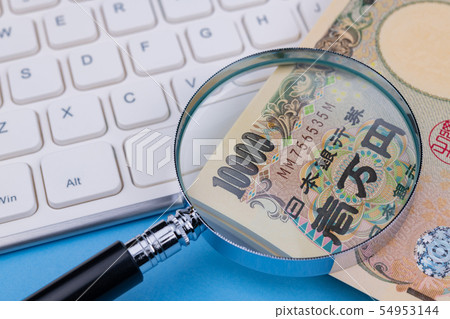 商業形象現金鈔票100萬日元昆蟲眼鏡鍵盤 商業形象現金鈔票100萬日元昆蟲眼鏡鍵盤 54953144