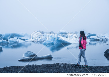 Travel in Jokulsarlon glacial lagoon in Iceland. 54955322