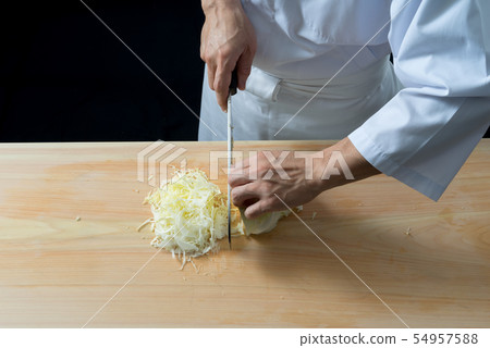 Shredded cabbage 54957588