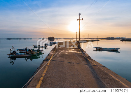 Sunset in the mouth Sunset in the mouth 54957674