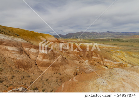 Red mountains in Kyzyl-Chin valley in Altay 54957874