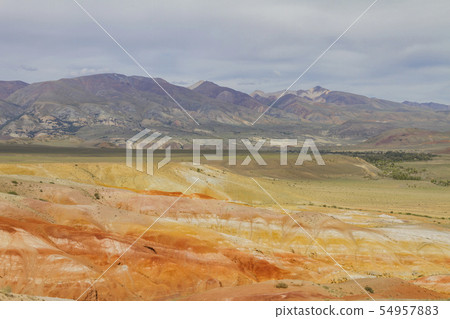 Red mountains in Kyzyl-Chin valley in Altay 54957883