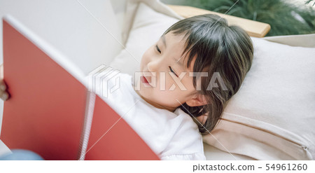 Children girl lifestyle 54961260