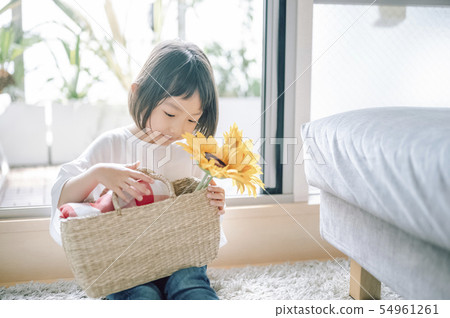 Kid girl lifestyle outing 54961261