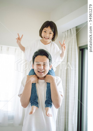 Family lifestyle 54961279