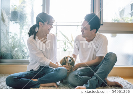 Living with a dog Couple Couple 54961296