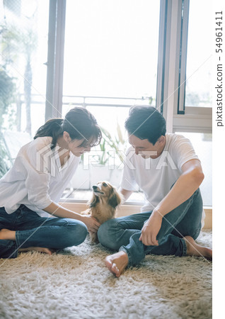 Living with a dog Couple Couple Living with a dog Couple Couple 54961411