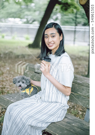 生活與狗女人 54961503