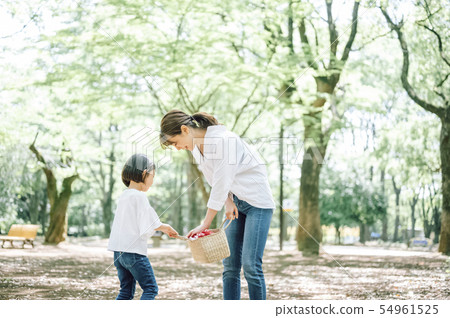 Family lifestyle park 54961525