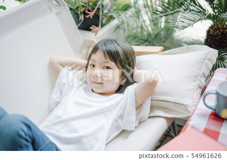 Children girl lifestyle 54961626
